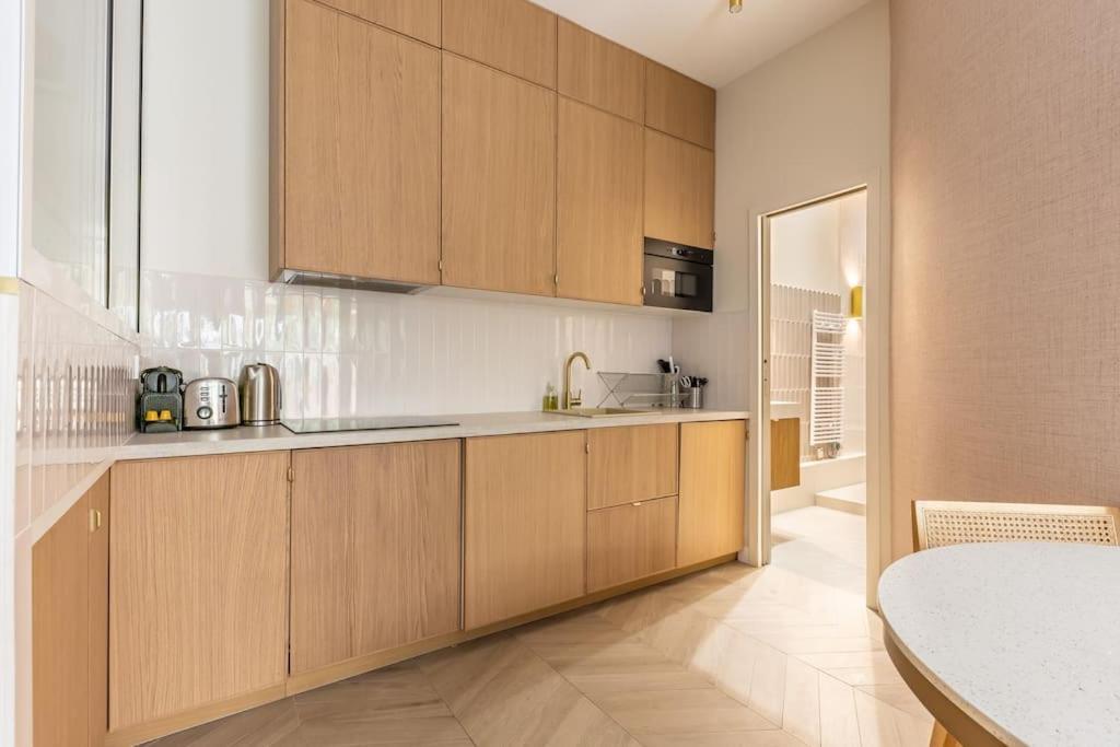 Elegant 4-Star Stay In Central Paris - Suite Apart 외부 사진